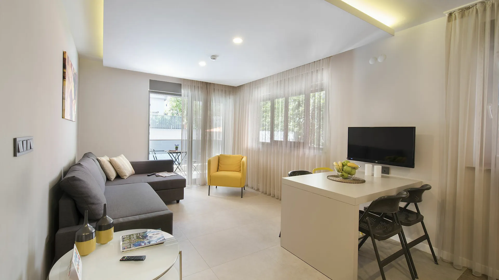 Trend Suites Antalya 2*,